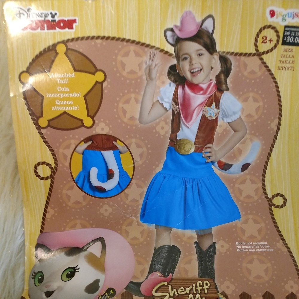 Sheriff Callie's costume 2t